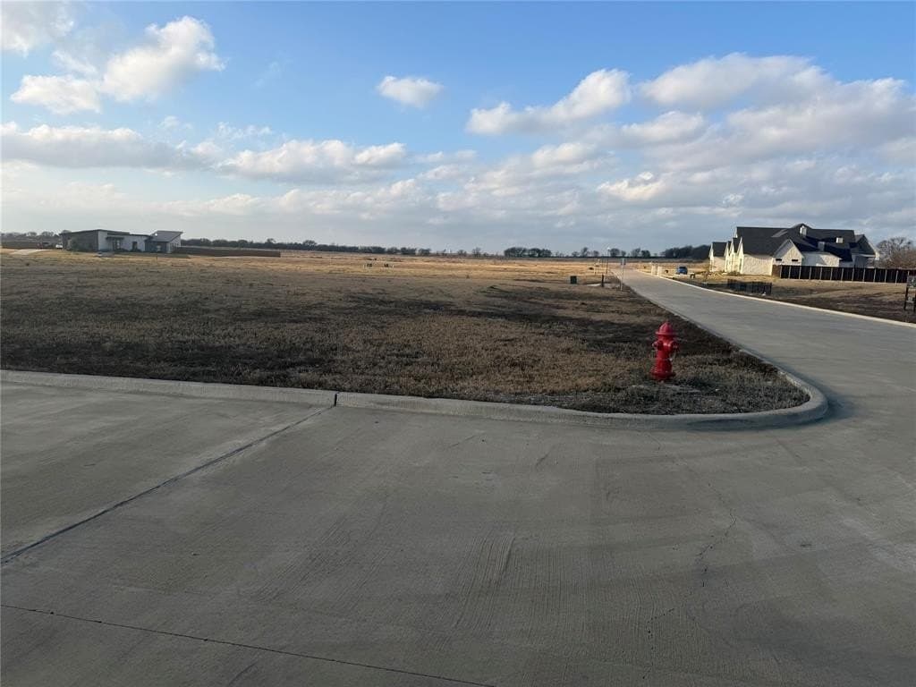 0.8 acres in McLennan County