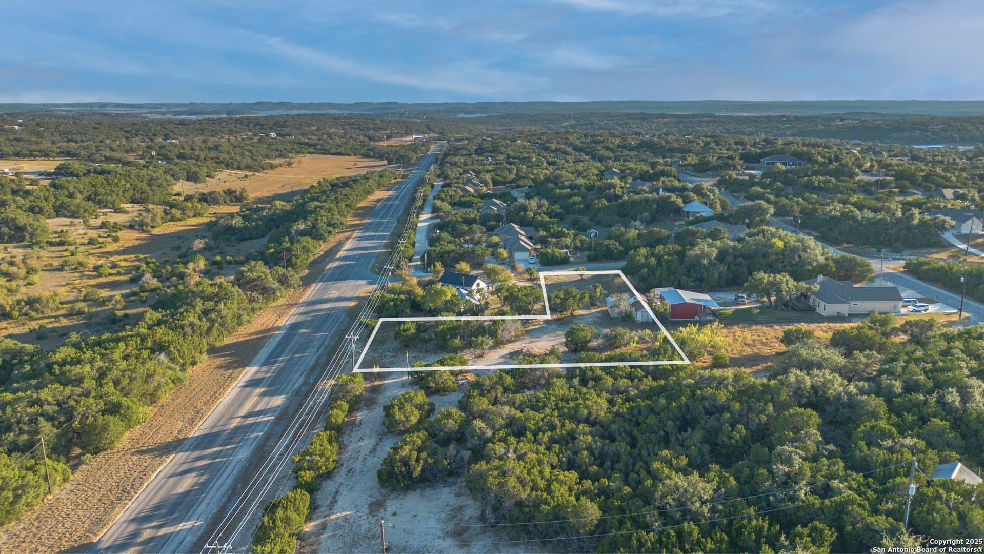 1 acres in Comal County - photo 9