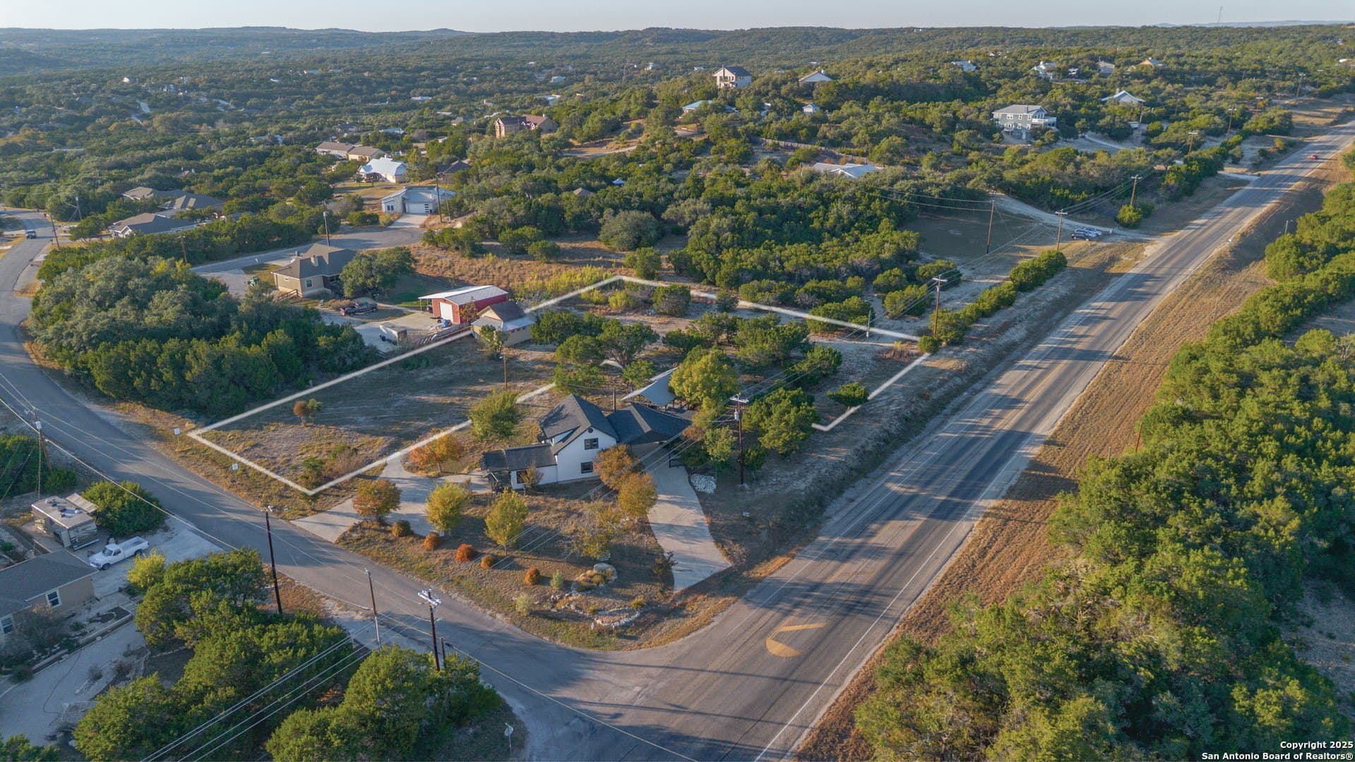 1 acres in Comal County gallery image 4