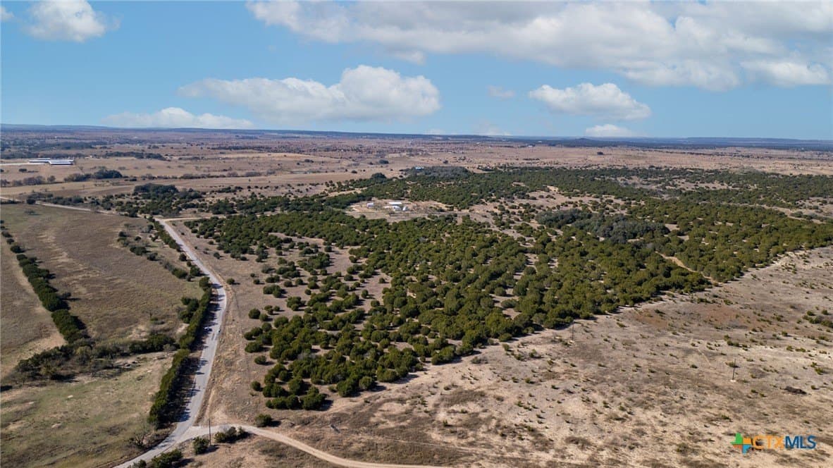 20 acres in Lampasas County - photo 6