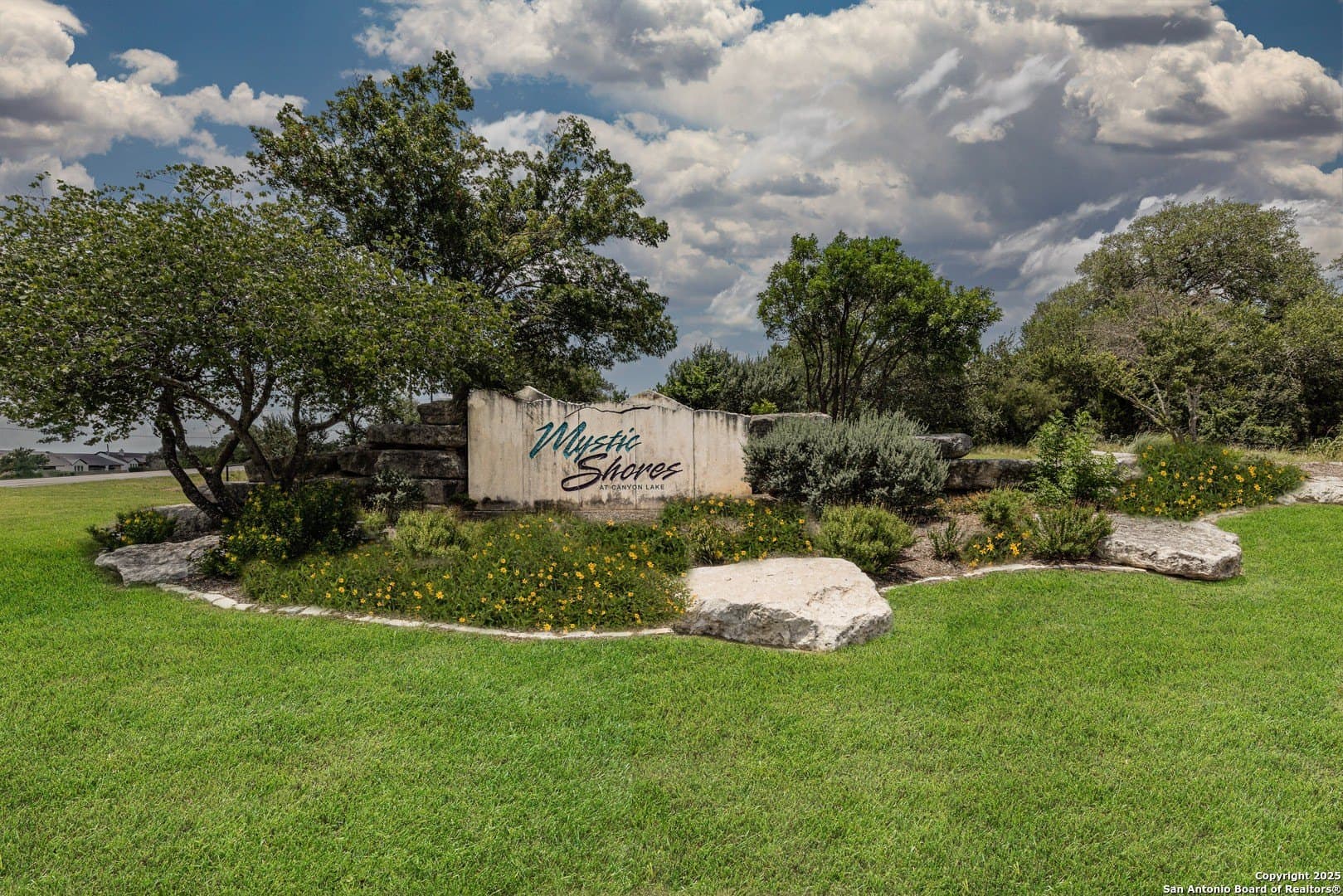 1.64 acres in Comal County