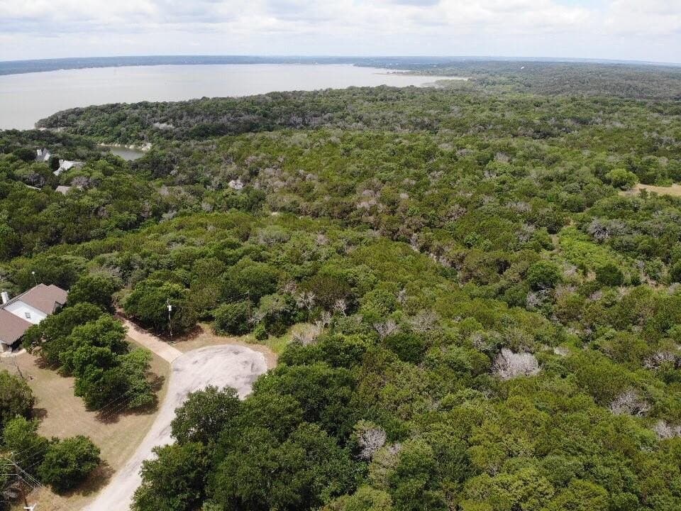 1.6 acres in Hill County gallery image 2