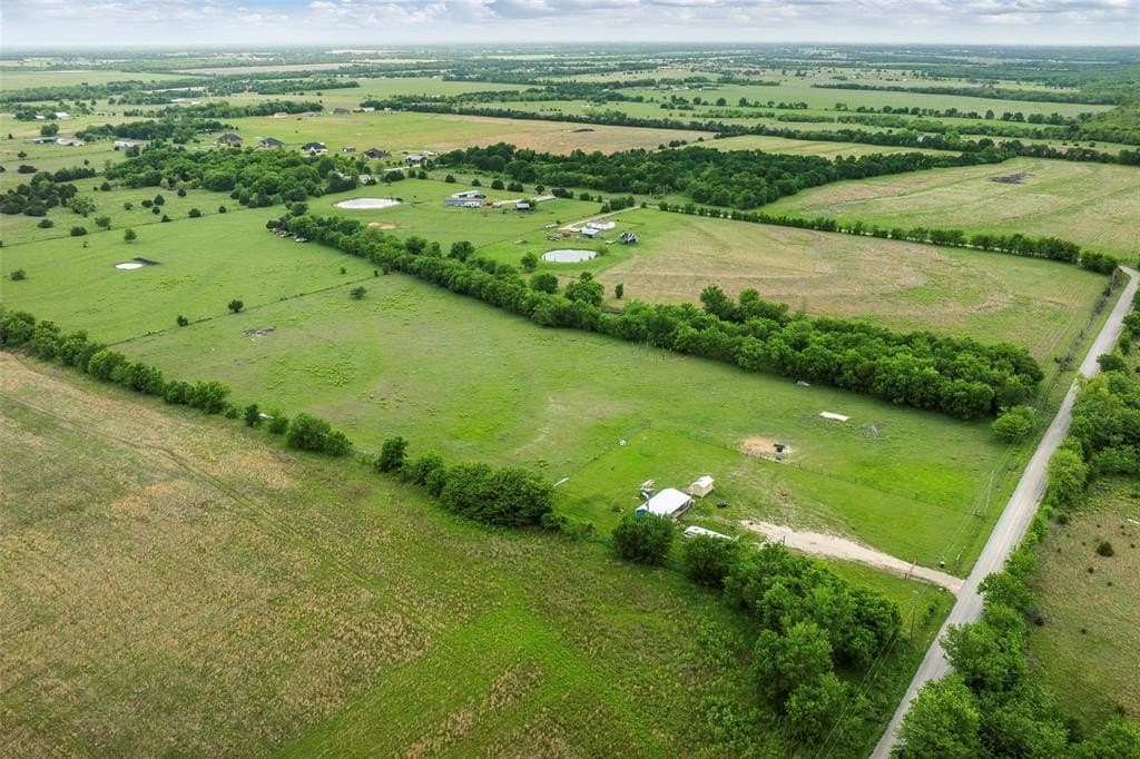 10 acres in Hunt County featured view