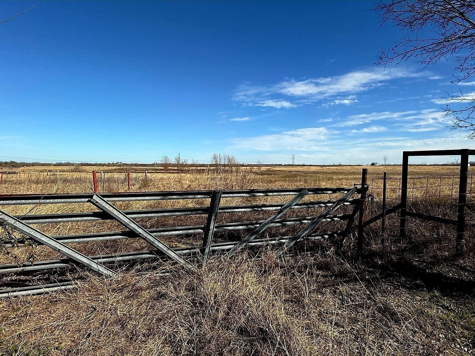 30 acres in Ellis County - photo 6