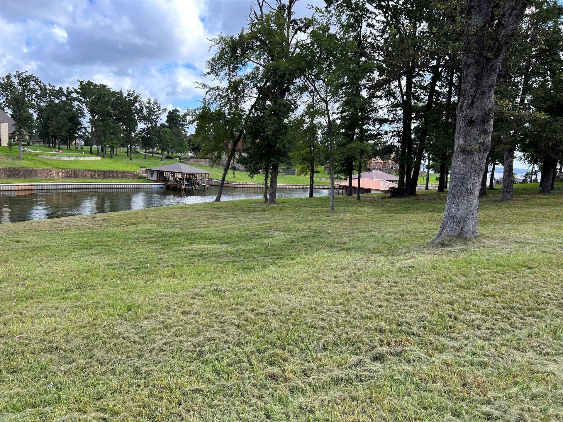 0.71 acres in Henderson County - photo 12
