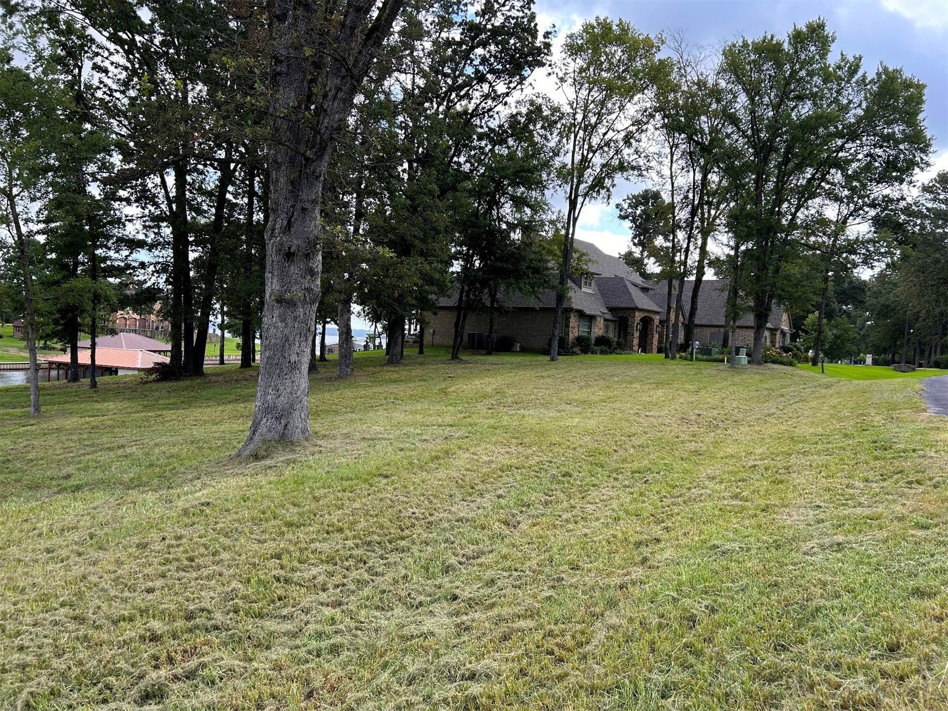 0.71 acres in Henderson County - photo 14