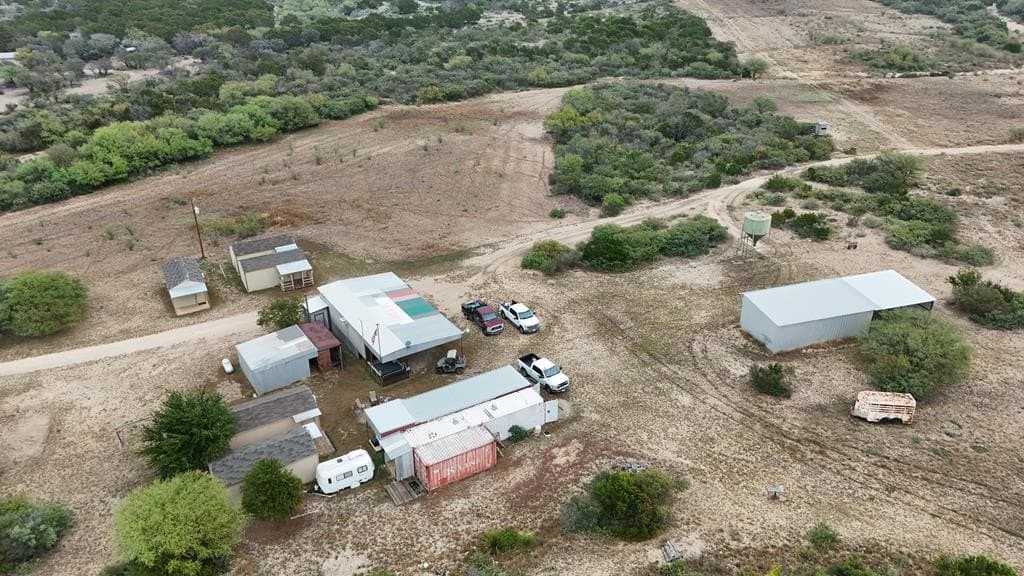 504.08 acres in Kinney County