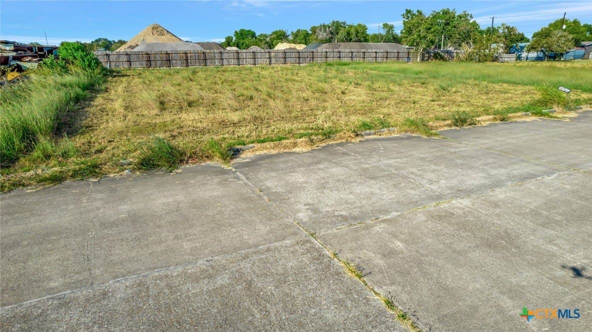 0.27 acres in Victoria County - photo 8