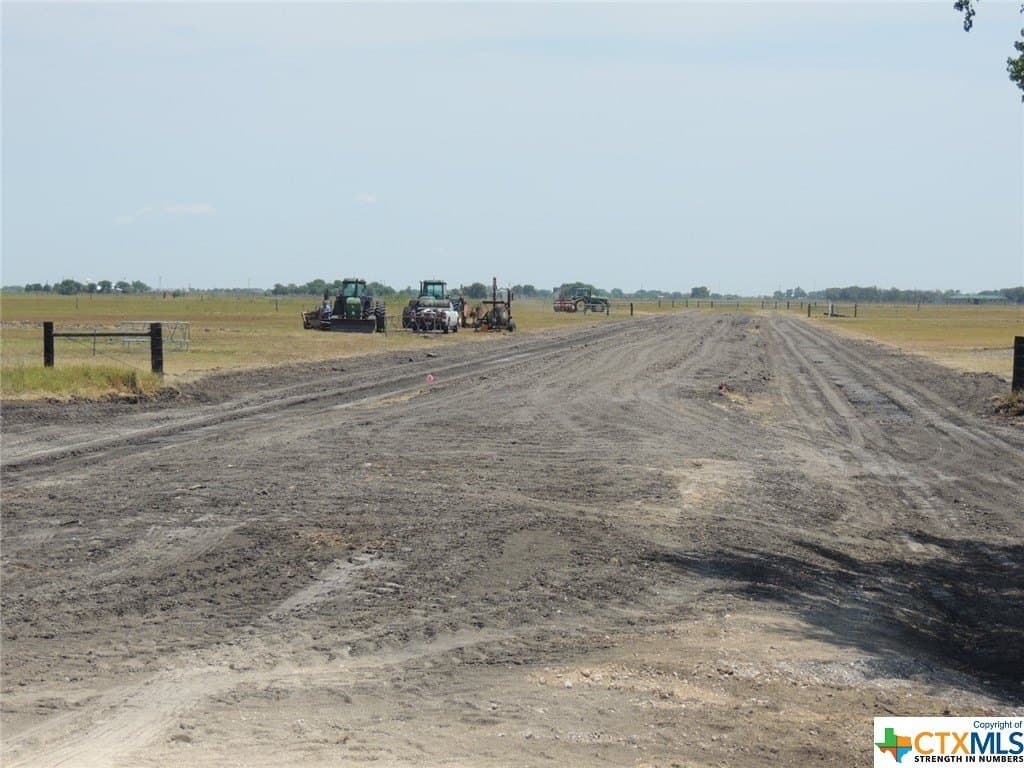 5 acres in Calhoun County - photo 2