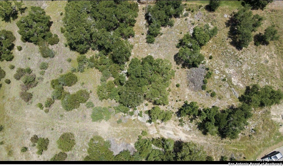 1.57 acres in Comal County gallery image 4