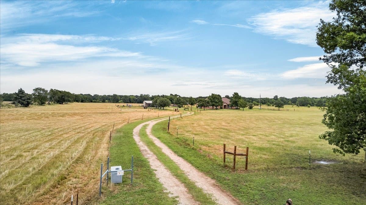 18.61 acres in Van Zandt County - photo 2