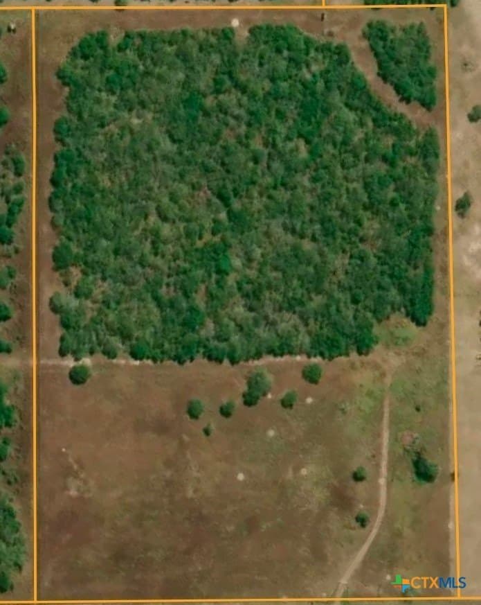 21 acres in Victoria County