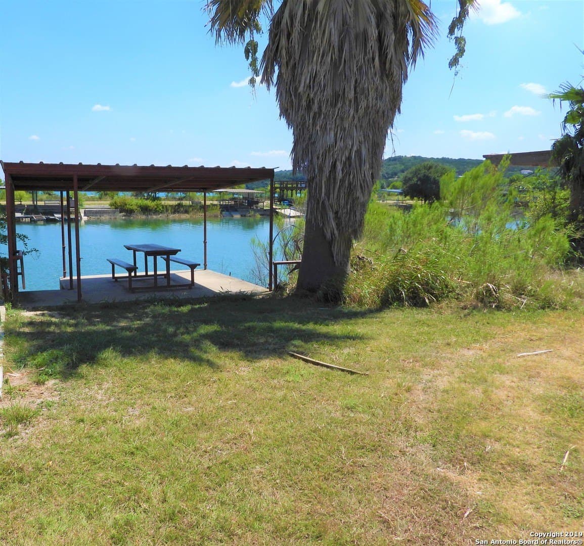 0.47 acres in Bandera County - photo 14