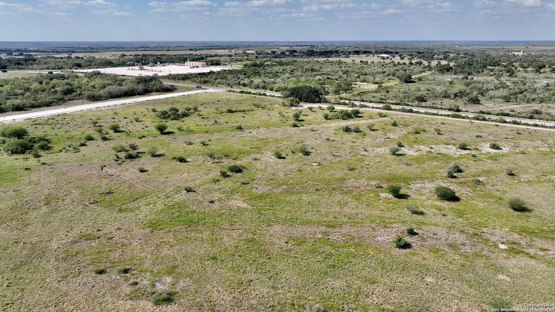 10 acres in Karnes County
