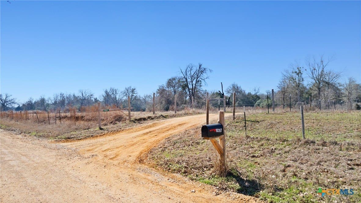 10.92 acres in Burleson County featured view