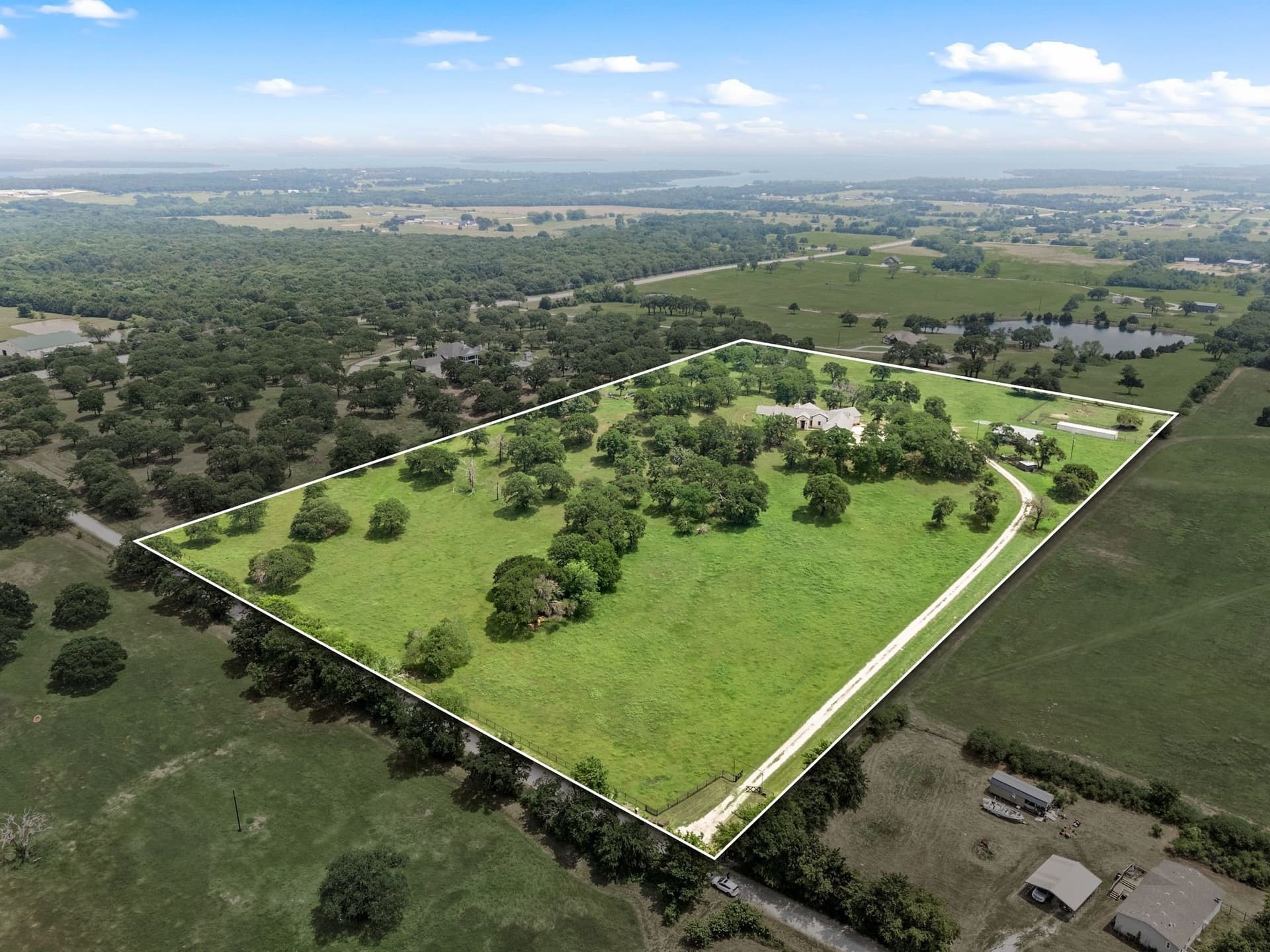 17.04 acres in Cooke County - photo 4