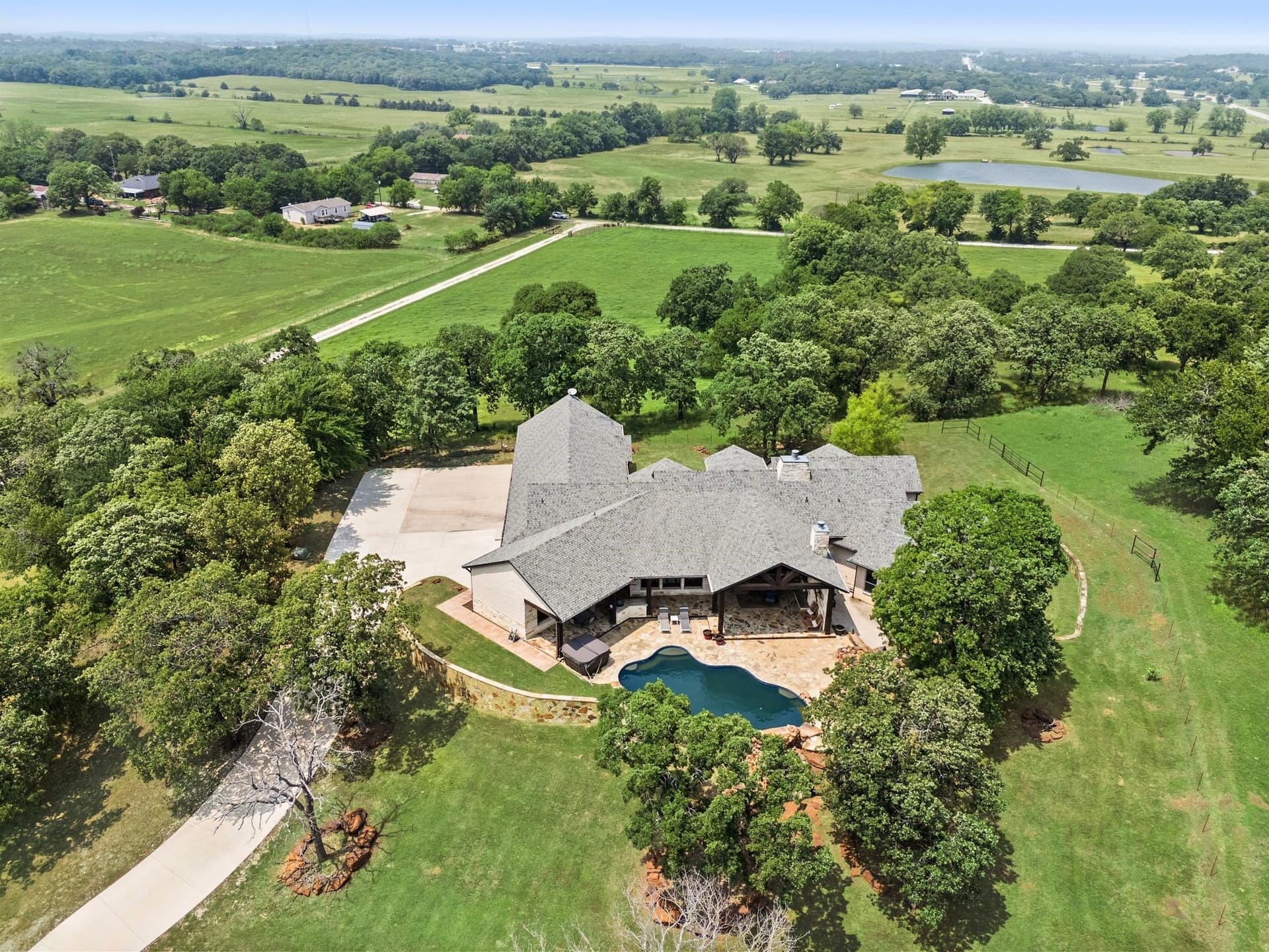 17.04 acres in Cooke County