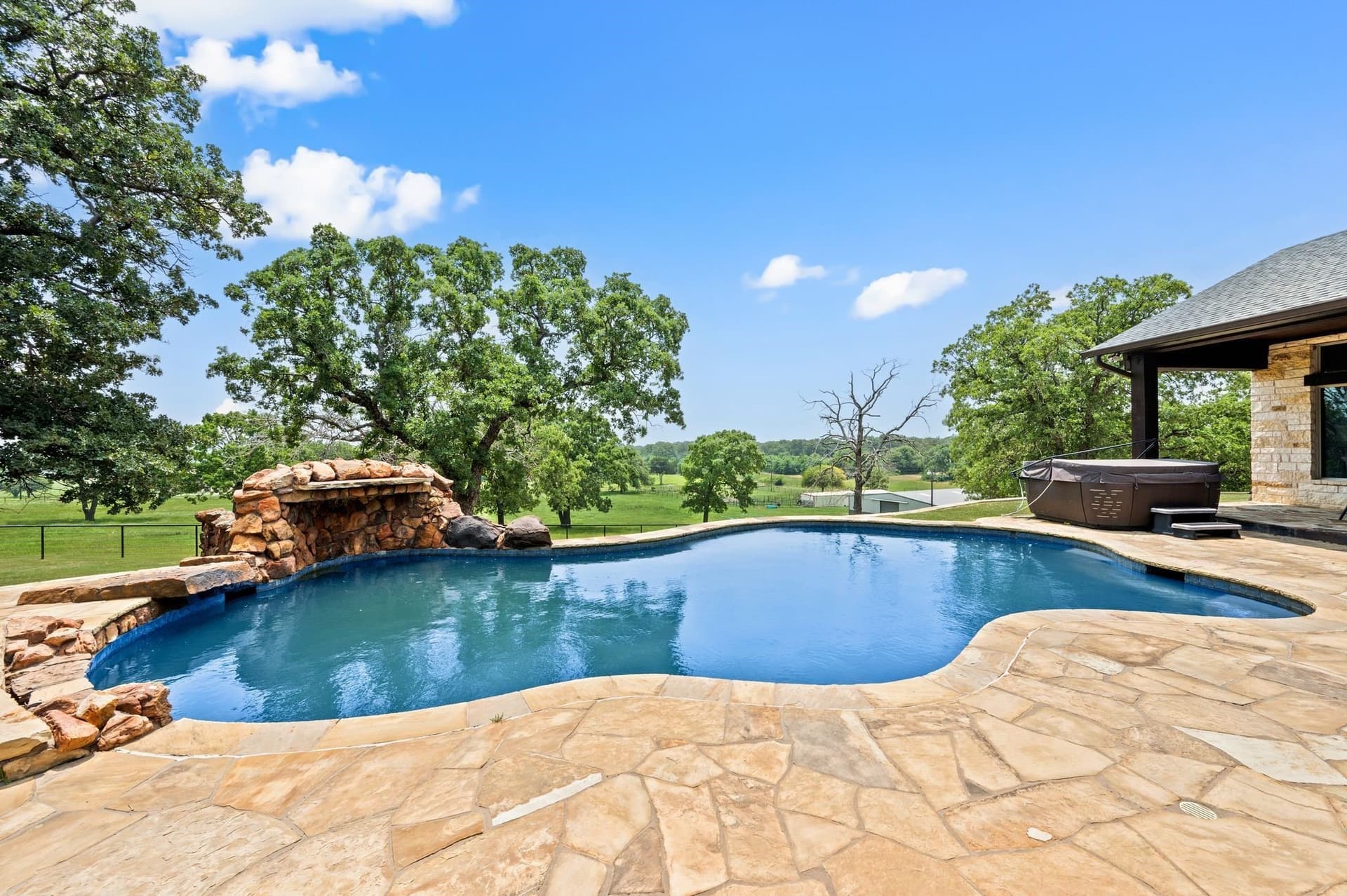 17.04 acres in Cooke County - photo 33