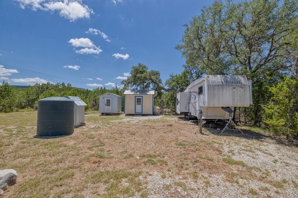 15.44 acres in Real County - photo 14