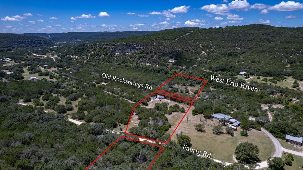 15.44 acres in Real County - photo 12