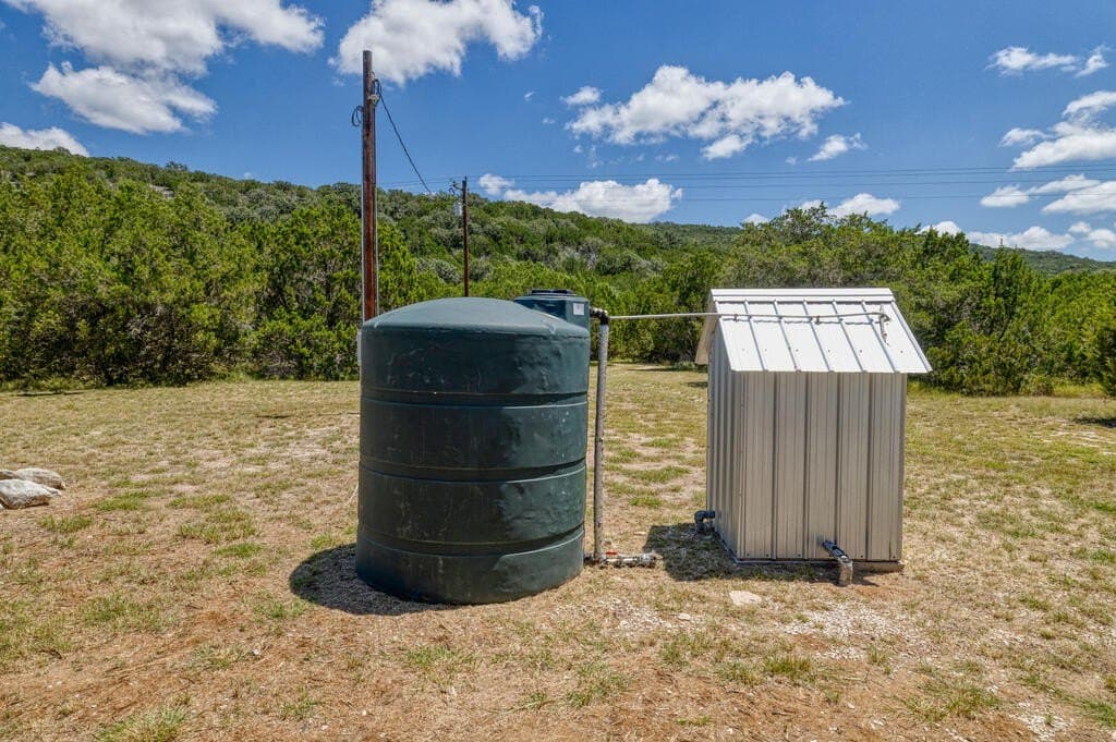 15.44 acres in Real County - photo 15