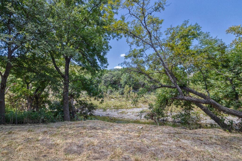 15.44 acres in Real County - photo 30