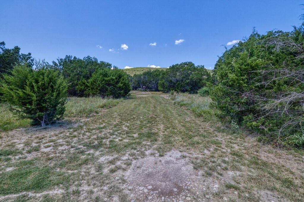 15.44 acres in Real County - photo 27