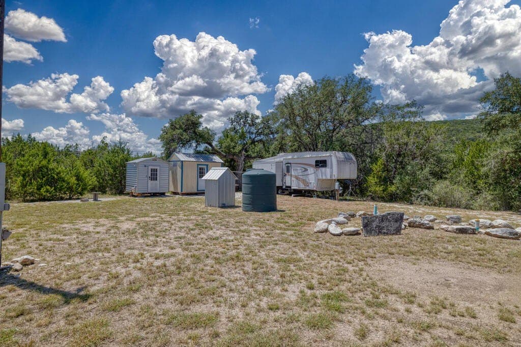 15.44 acres in Real County - photo 13