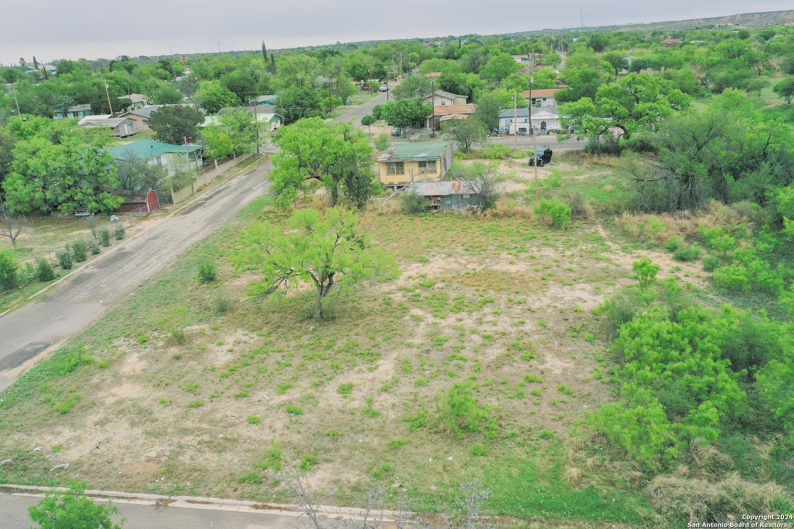 0.38 acres in Val Verde County - photo 11