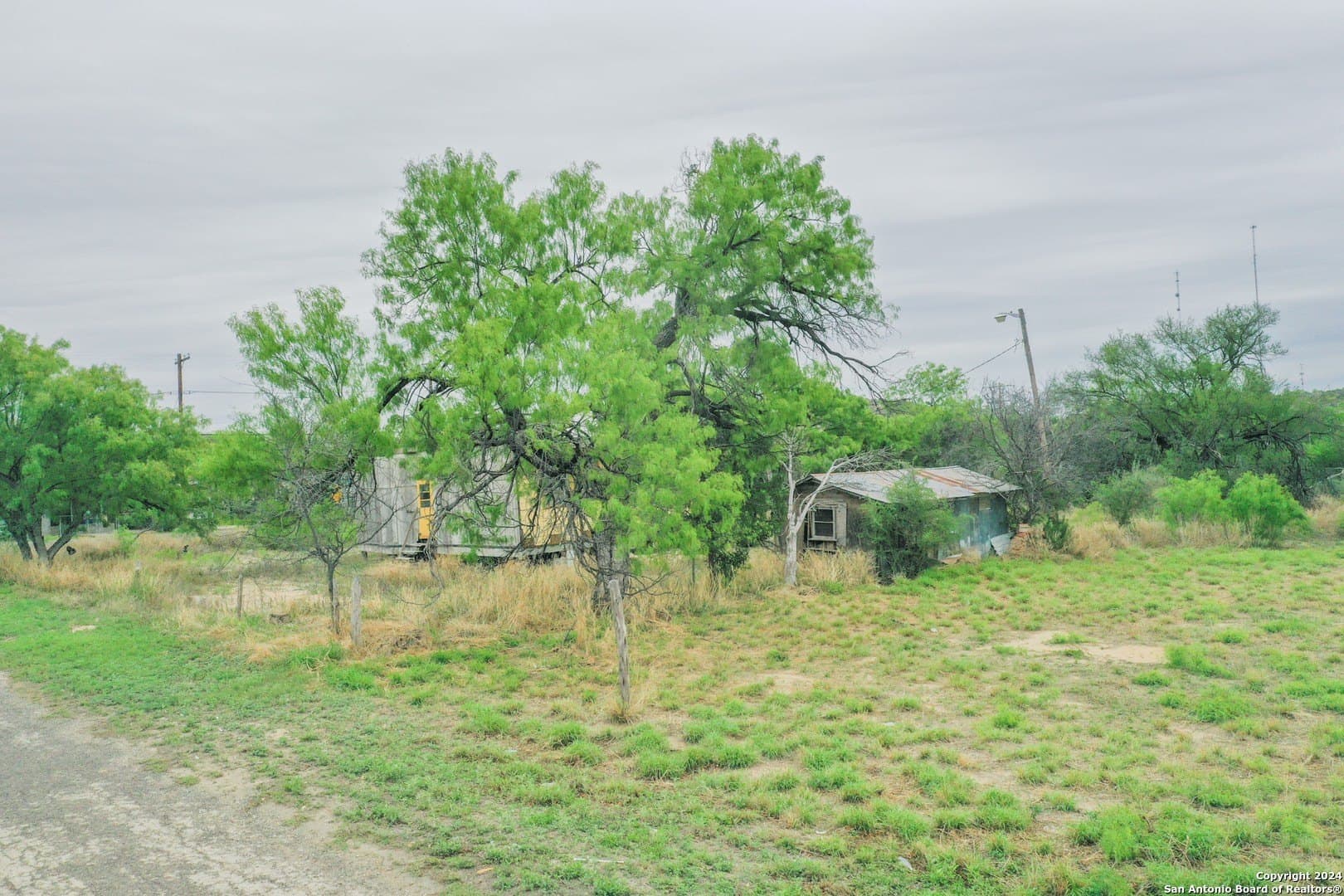 0.38 acres in Val Verde County - photo 10