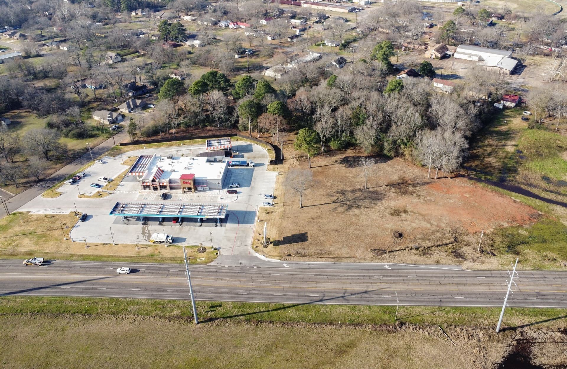 5 acres in Camp County - photo 4