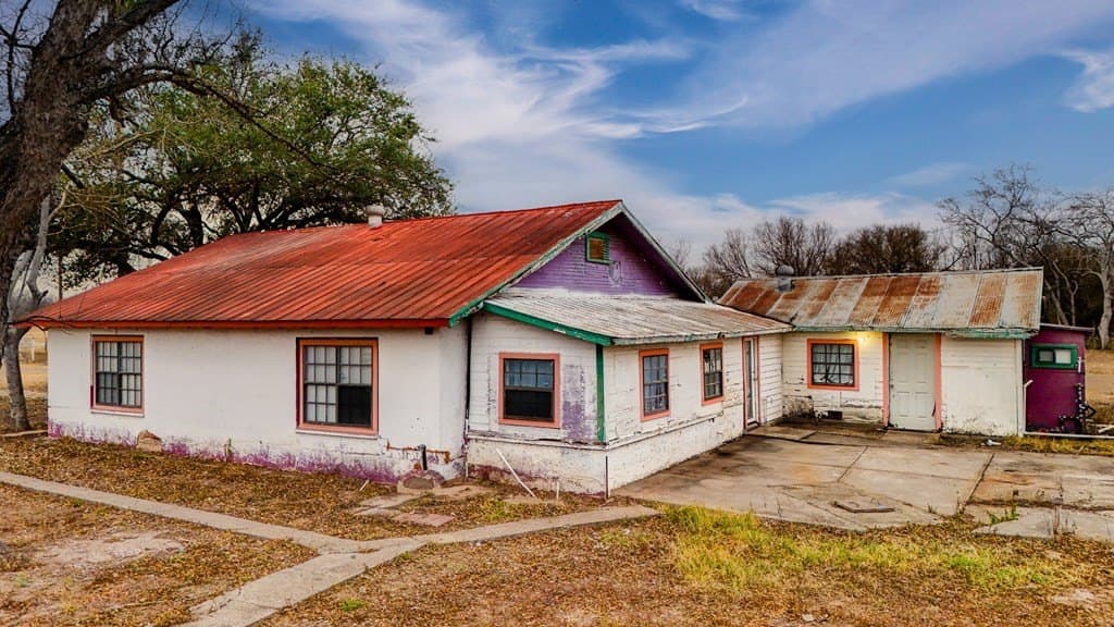283,575 acres in Maverick County featured view