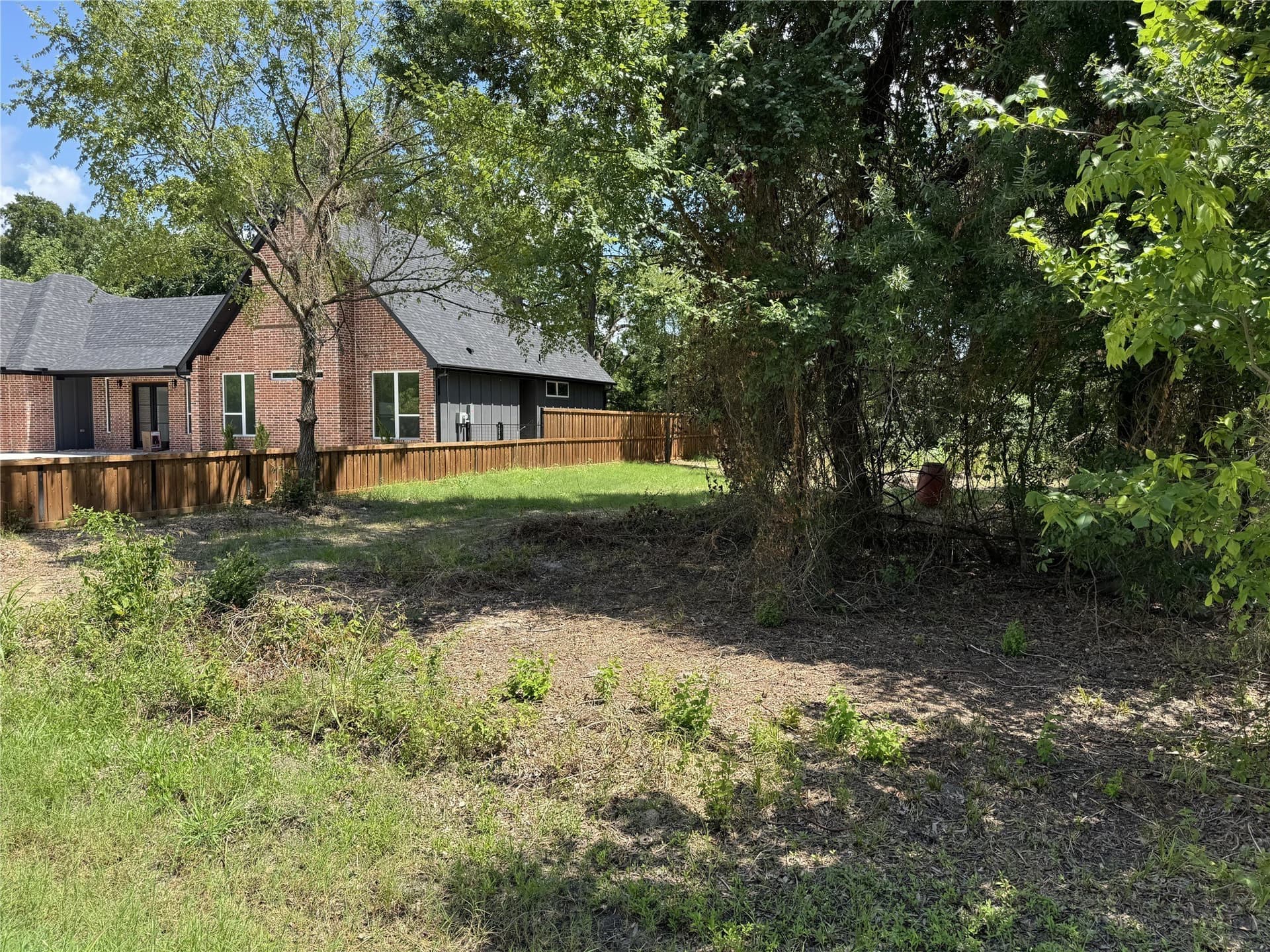 0.3 acres in Henderson County gallery image 2