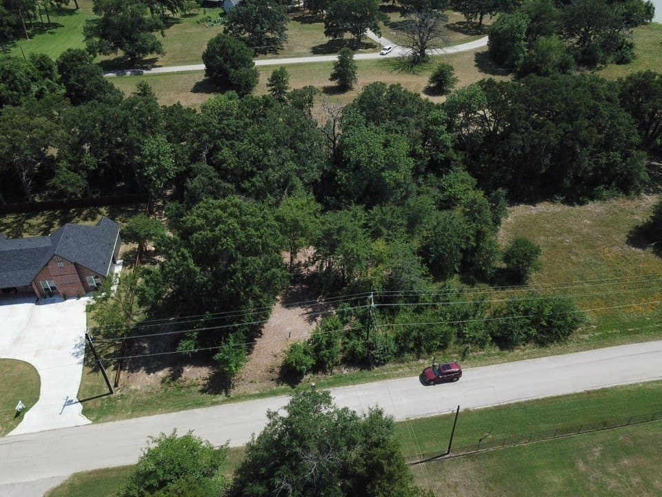 0.3 acres in Henderson County gallery image 4