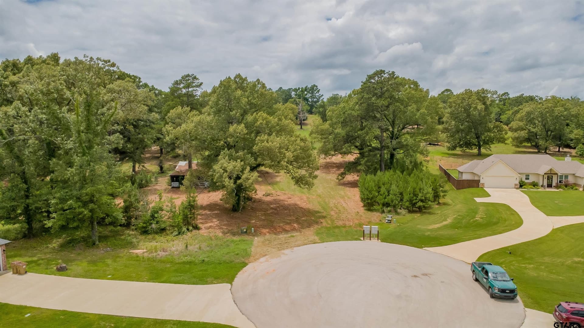 1.68 acres in Smith County gallery image 2