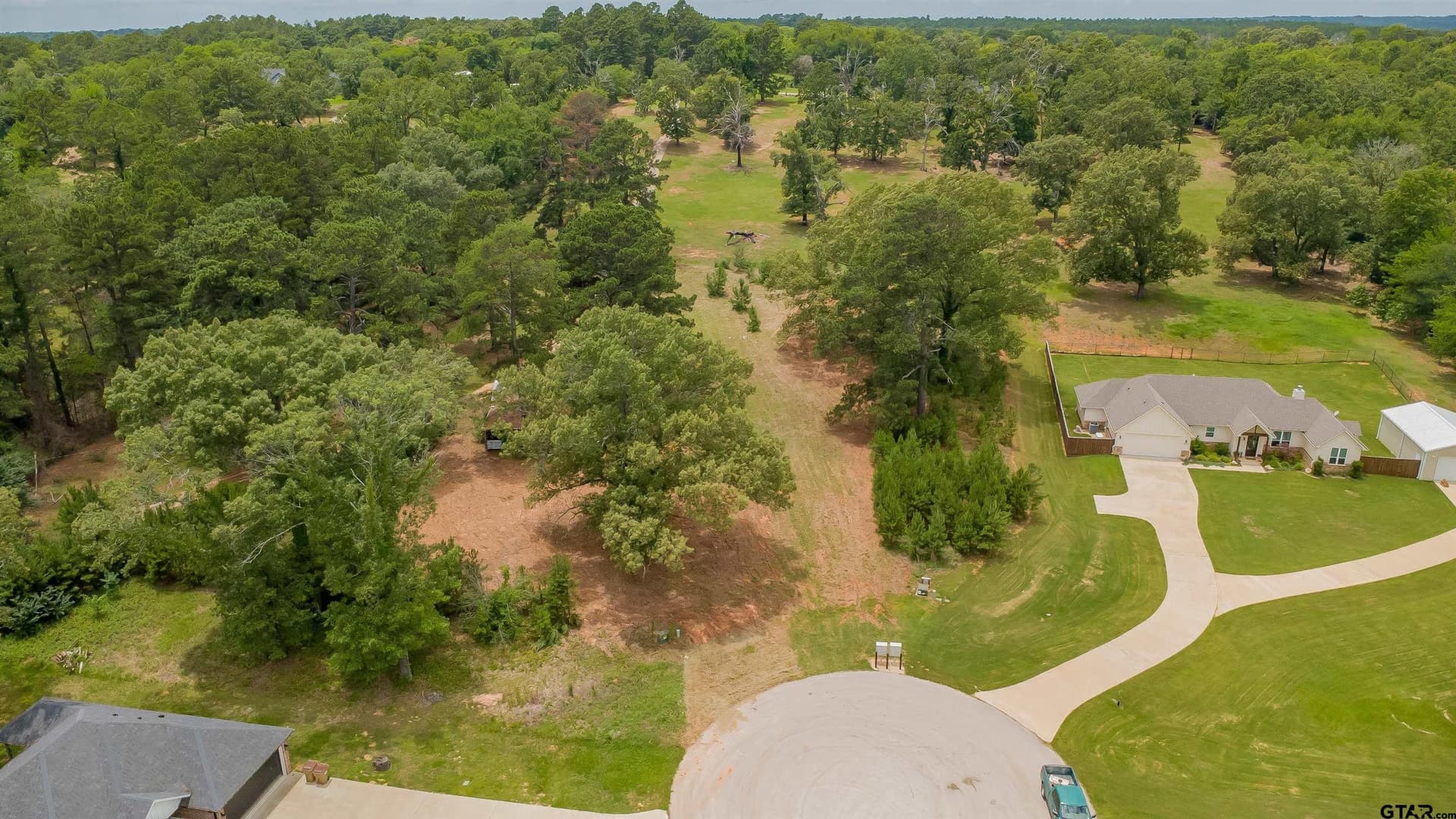 1.68 acres in Smith County gallery image 3
