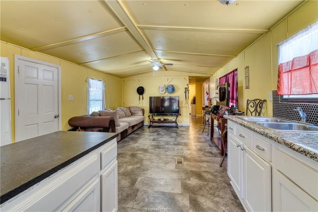 15.39 acres in Other County featured view