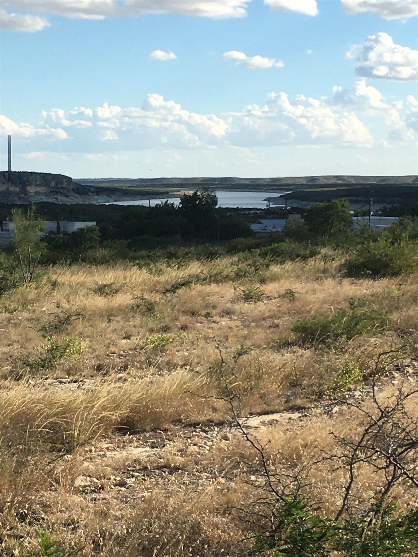 2.37 acres in Val Verde County gallery image 4
