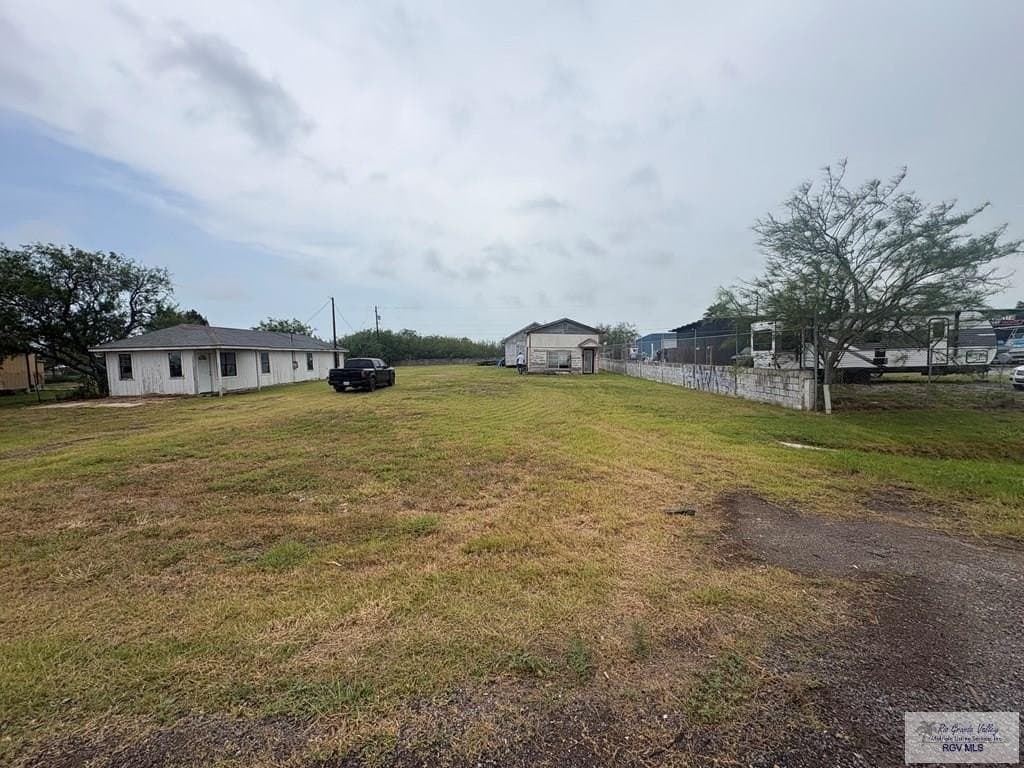 0.58 acres in CAMERON County - photo 9