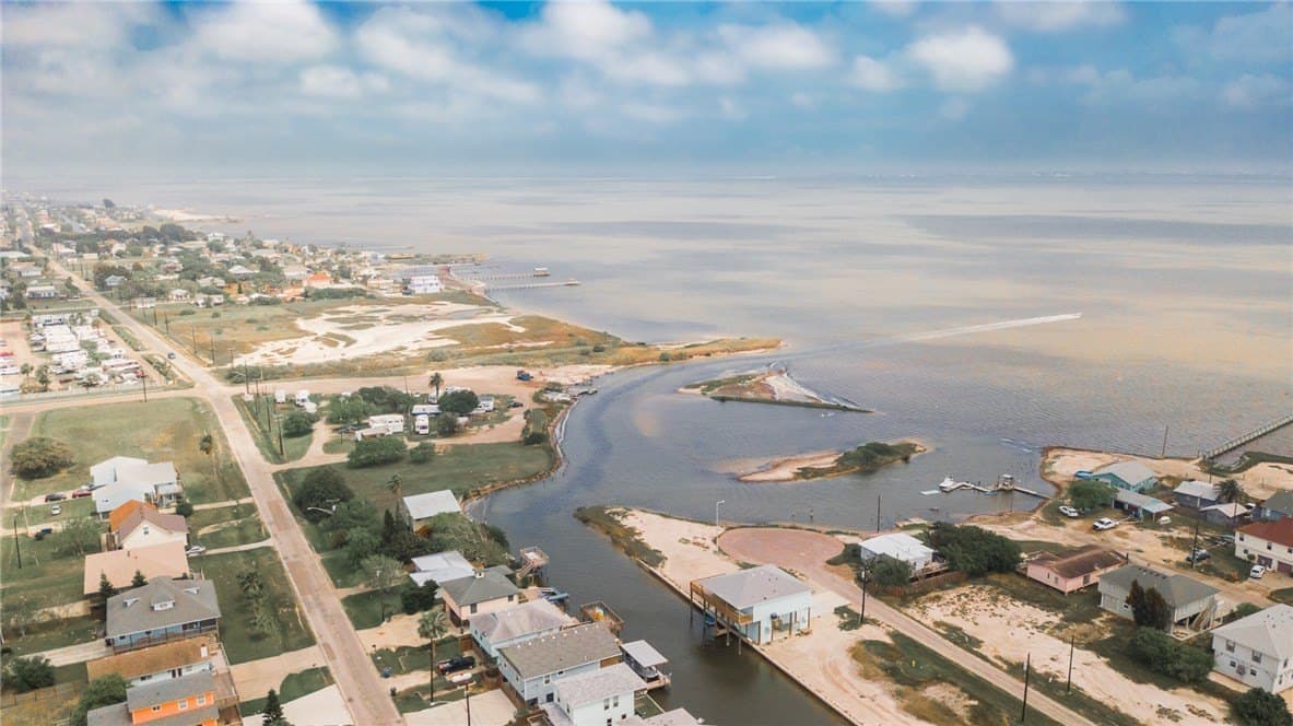 0.18 acres in Nueces County - photo 10