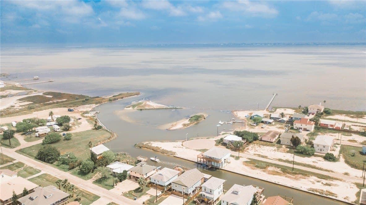 0.18 acres in Nueces County - photo 8