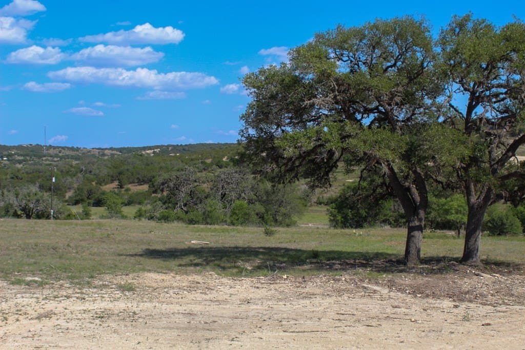5.45 acres in Kerr County gallery image 3