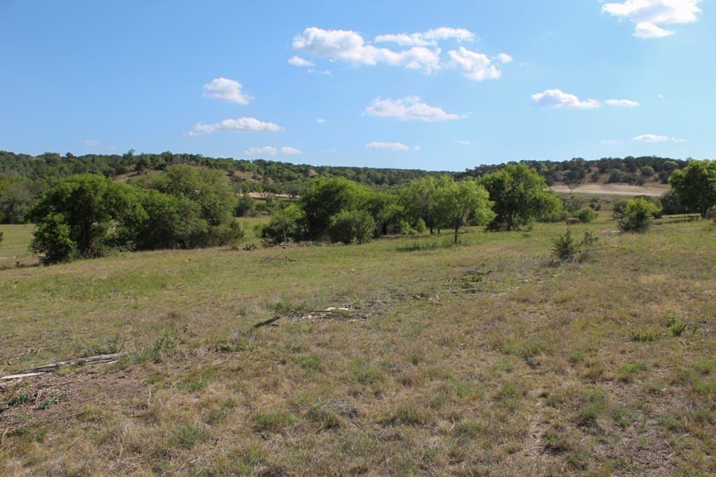 5.45 acres in Kerr County gallery image 4