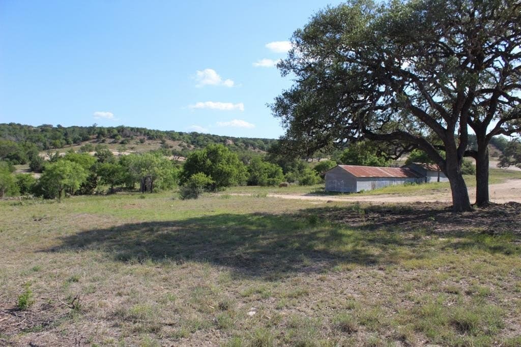 5.45 acres in Kerr County