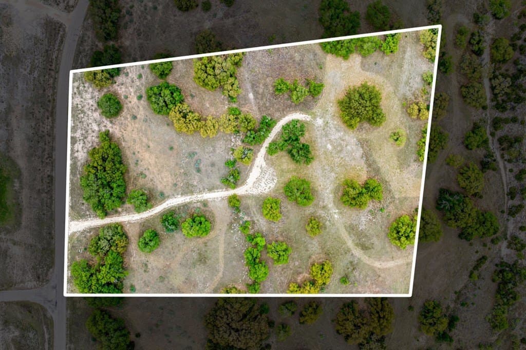 7.01 acres in Blanco County gallery image 4