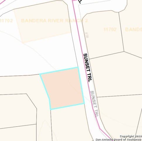 0.6 acres in Bandera County gallery image 3