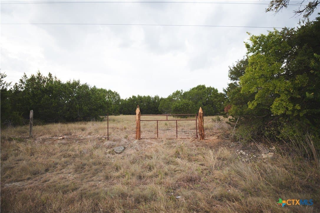 10 acres in Lampasas County - photo 6