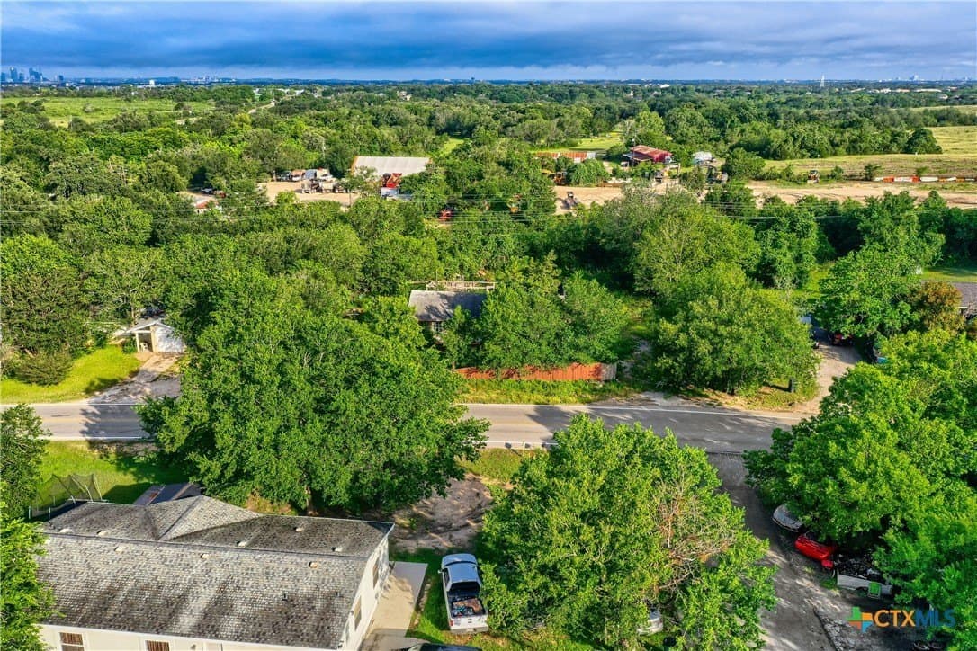 0.29 acres in Travis County gallery image 3