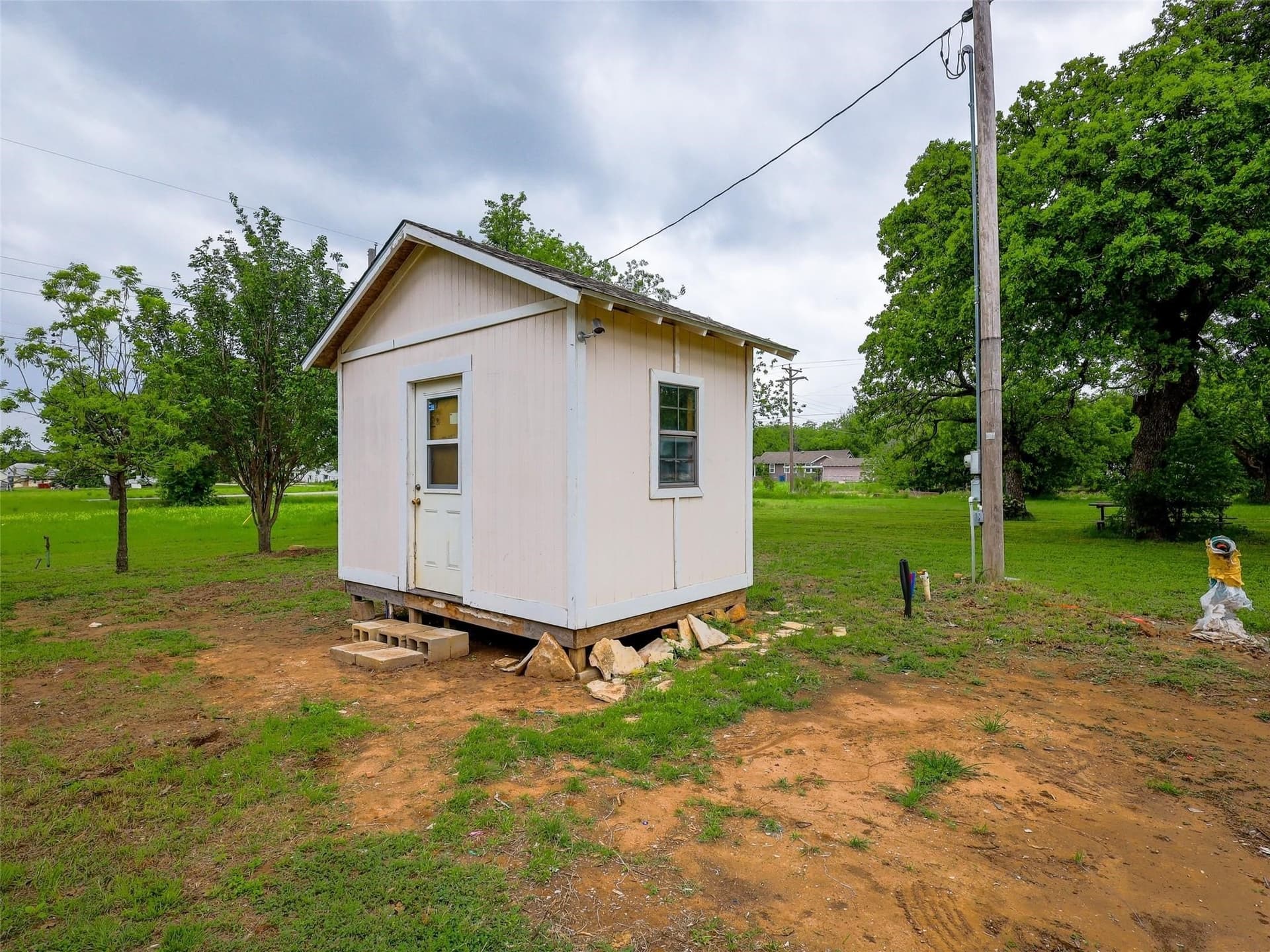 0.22 acres in Eastland County - photo 4