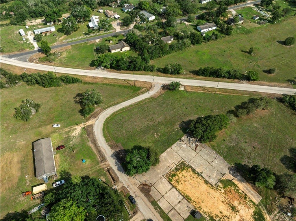 0.95 acres in WHARTON County - photo 7